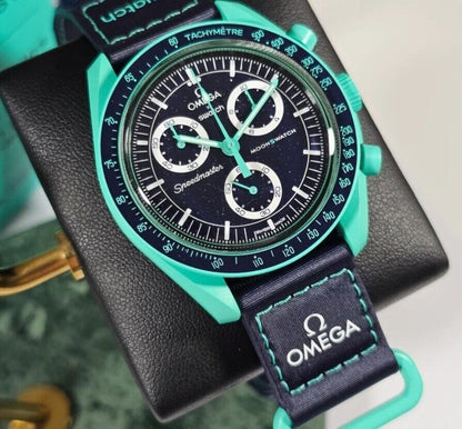 OMG x Swatch MoonSwatch "Mission on Earth" – Polar Lights Edition
